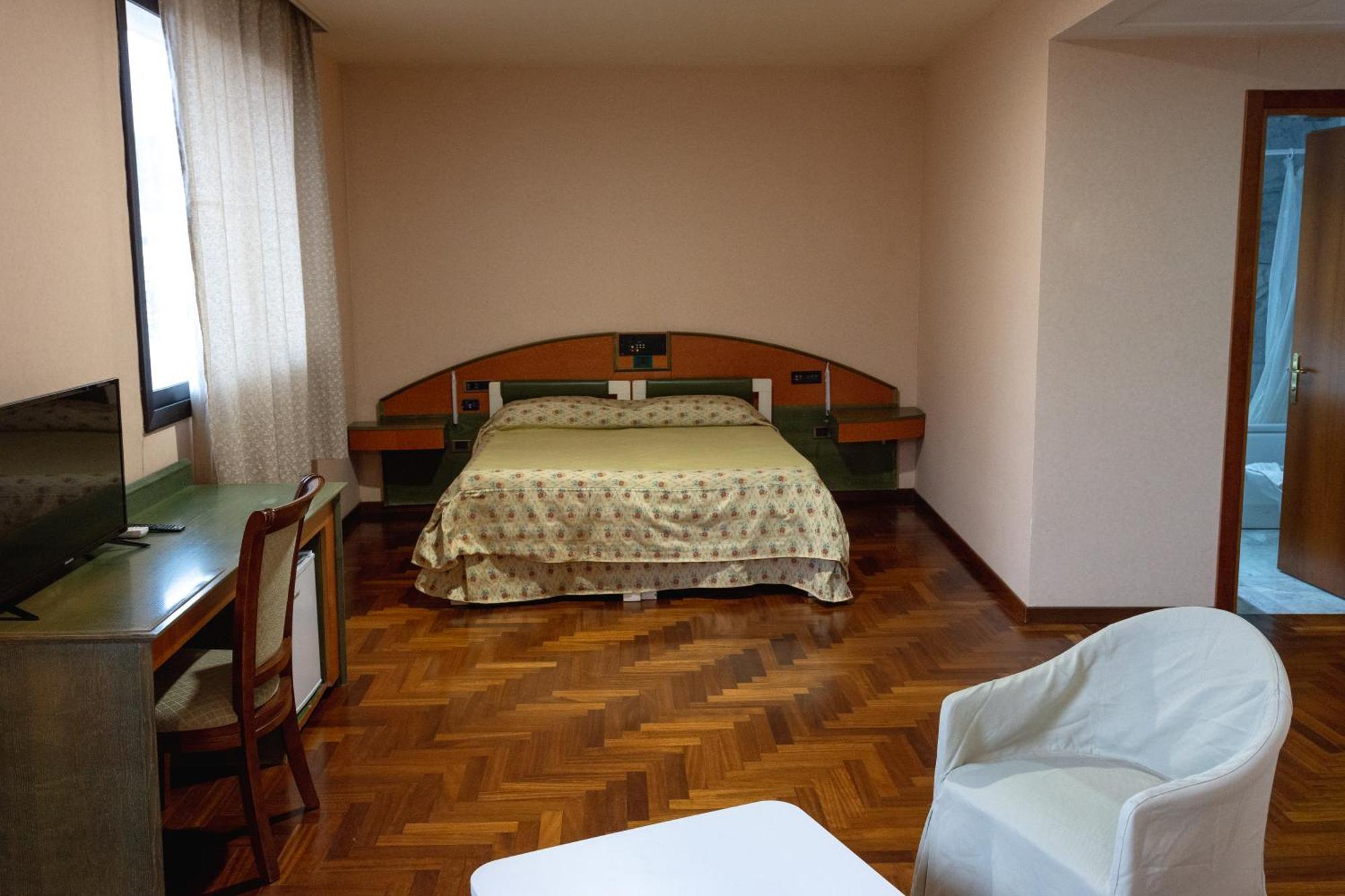 Hotel San Nicola Lagonegro Ngoại thất bức ảnh